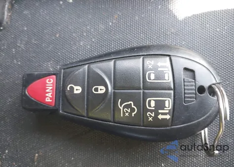 2013 Chrysler Town & Country Touring z USA, uszkodzony, nr VIN 2C4RC1BG0DR815311